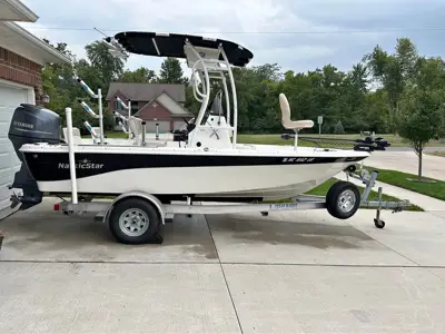 2017 Nautic Star 1810 bay