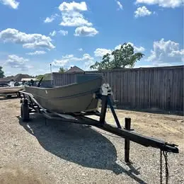 2004 Crawfish Skiff Boat