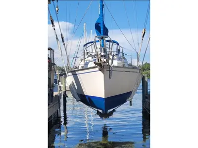 Island Packet 31