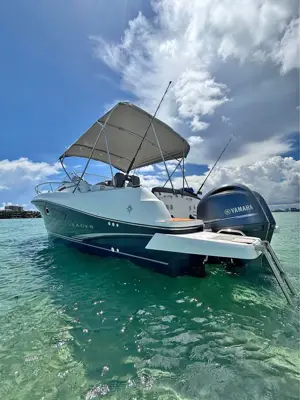 2018 Jeanneau Leader 8.5 WA - Perfect Weekender