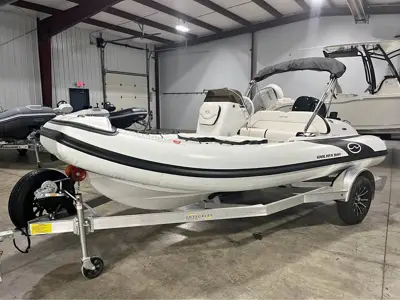2024 Walker Bay Venture 16