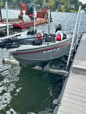 Lowe FM 185 Fishing Boat