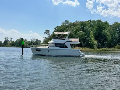 2020 Beneteau Power Boats Swift Trawler 35