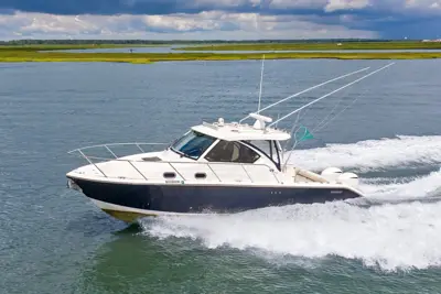 2016 Pursuit os 325 offshore