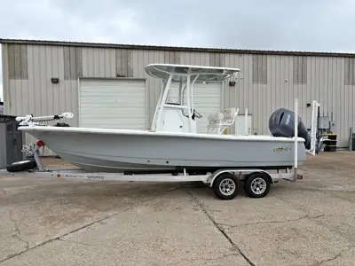 LOW HOURS!!! 2024 Sea Hunt BX22