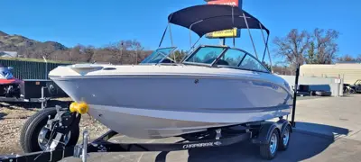 2025 Chaparral 21 SSI Ski and Fish