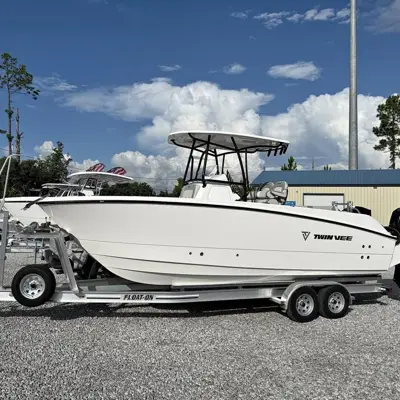 2026 Twin Vee GFX 24GFX