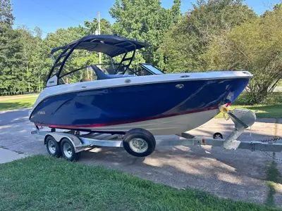 2026 Yamaha 222 SE