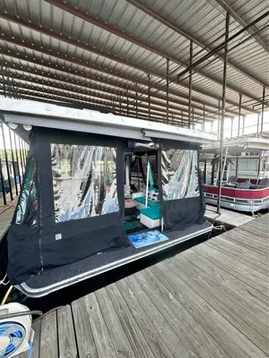 Beautiful 1986 Somerset Houseboat for sale