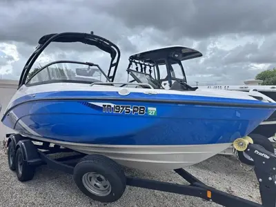 2019 Yamaha Boats AR210