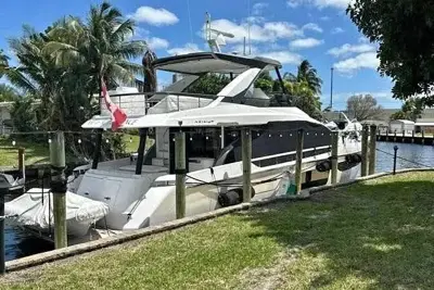 2024 Azimut fly bridge