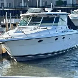 2000 Tiara 35 Express