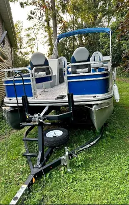 Lowe Fish & Cruise