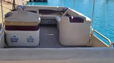 Suntracker Pontoon Boat – Fully Electric, One of a Kind! ⚡