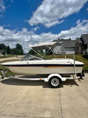 2004 Bayliner Bowrider 185
