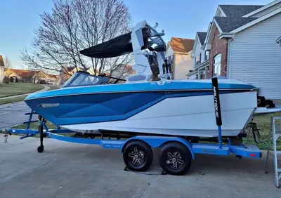 2022 Nautique G21 - Immaculate condition - always garage kept - warranty
