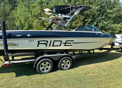 2011 Malibu V Ride LSV 23 ft 23 LSV Ride