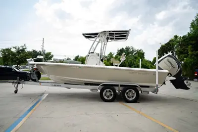 2019 Key West 230 Bay Reef