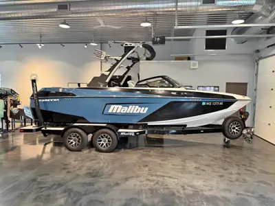 2021 Malibu & Trailer 22LSV