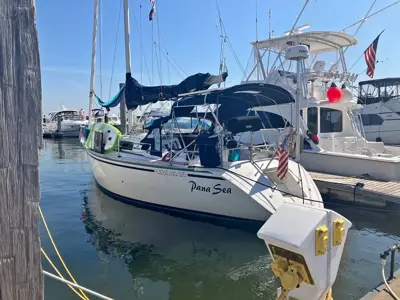 1987 Hunter Legend 35 - Sail Ready - Needs Nothing