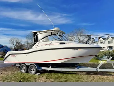 Boston Whaler Conquest 255 with 365 Hours on Twin Merc Verados