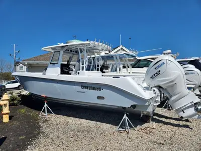 2025 Everglades 335cc
