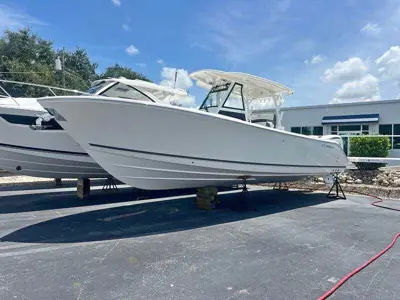 2027 COBIA 305CC