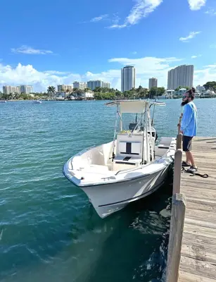 2004 Triton sea hunt 212