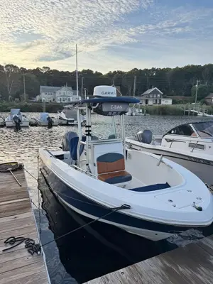 2012 Robalo R180