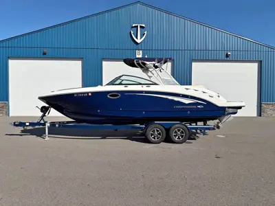 2018 Chaparral 264 Sunesta Surf