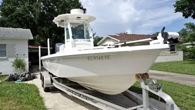 2013 Everglades 243 CC