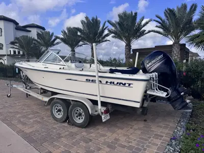 2004 Sea hunt escape 200 dual console series