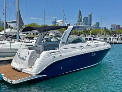 2006 Rinker 320 express cruiser