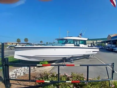 2026 Axopar 37 Cross Cabin *MASSIVE FLIBS SAVINGS*