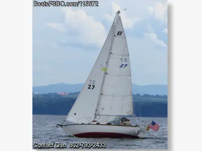 1974 Cape Dory 28 — 28ft