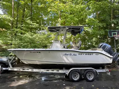 2022 Key West 219FS Center Console