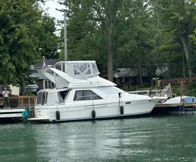 Bayliner 3788 Command Bridge - REDUCED PRICE
