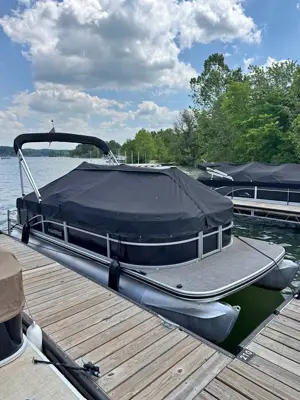 2021 Harris lx 200