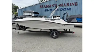 2027 Starcraft SV16 Fiberglass Deck Boat