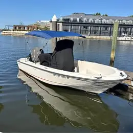 2007 Boston Whaler Outrage