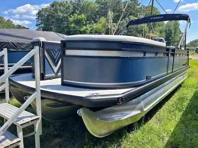 2027 Viaggio V22U Lago