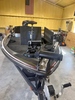 2005 ZX225 SKEETER BASS BOAT