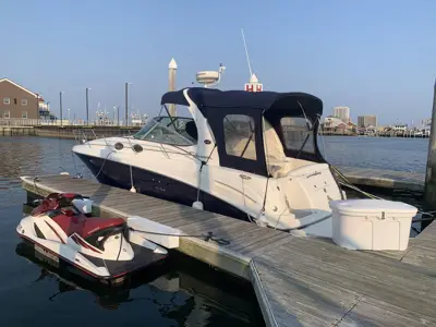 NEW LISTING - 2005 Sea Ray Sundancer 300 - 33'