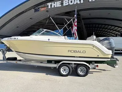 2006 Robalo 227 Dual Console