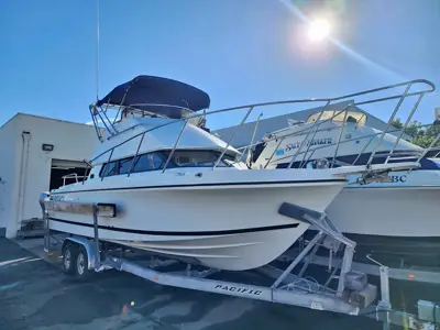 2008 Skipjack 262 Flybridge
