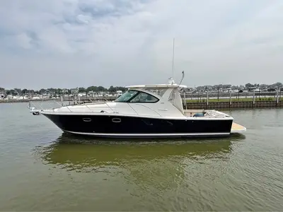 2016 Tiara 39 Coronet