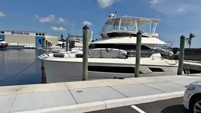 Wet slip for boat up to 45’