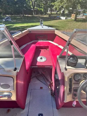 1998 Lund 2100 fisherman
