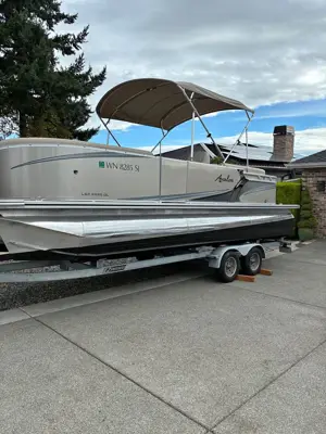Avalon LSZ 2485 QL Pontoon Boat with EZ Loader Trailer