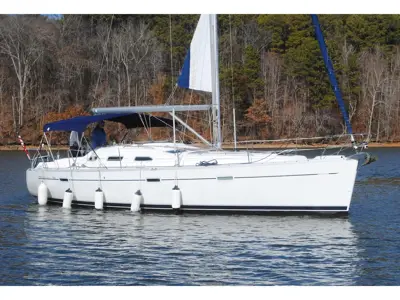 39.3' Beneteau 393